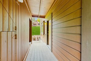 المنطقة المحيطة بالمنشأة