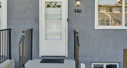 Cozy 2-Bedroom Townhome Getaway | near Downtown!