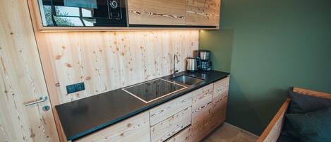 Familienapartment, Bergblick | Eigene Küche | Großer Kühlschrank, Mikrowelle, Hochstuhl