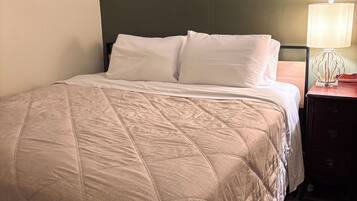 4 bedrooms, desk, iron/ironing board, travel crib