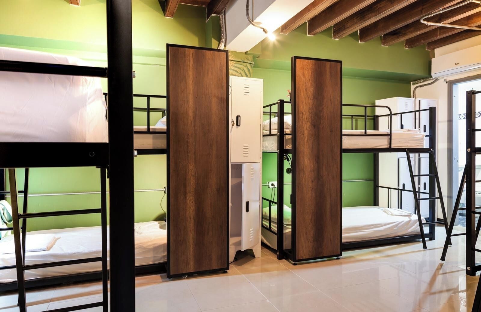 共同ドミトリー 男女共用ドミトリー | WiFi (無料)