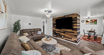 Charming 3-bedroom house with fitness room and AC in lovely Columbus. Cozy home