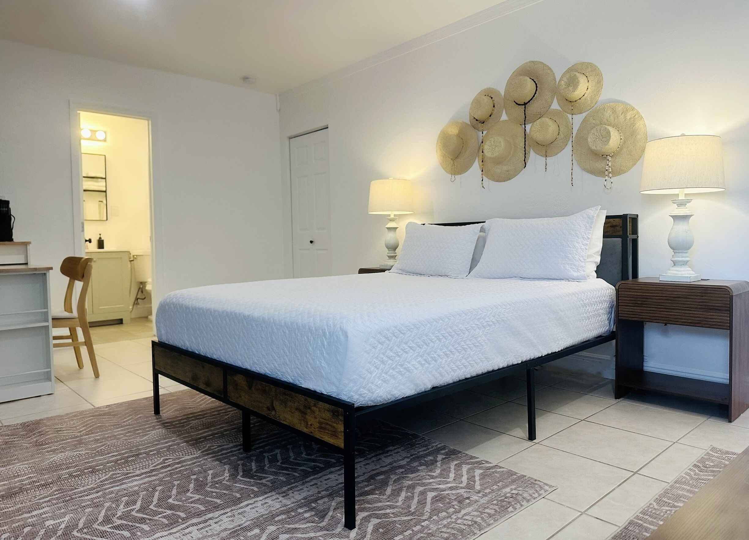 1 dormitorio, escritorio, tabla de planchar con plancha y wifi gratis