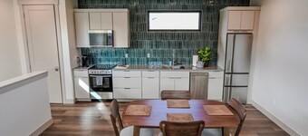 Stunning New Modern Studio in the Heart of Golden