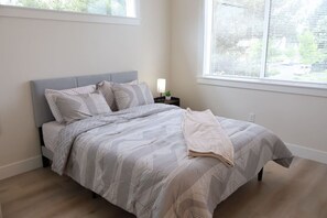 2 間睡房、熨斗/熨衫板、Wi-Fi、床單