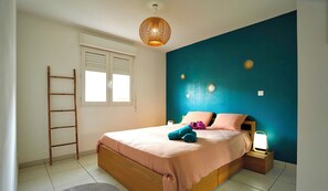 2 bedrooms, desk, iron/ironing board, travel cot