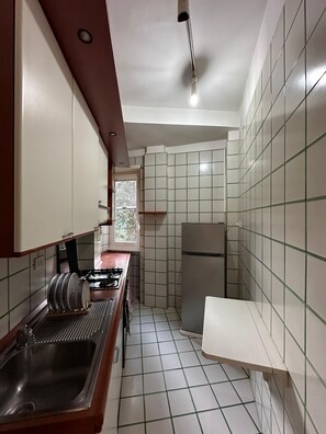 ميكروويف، فرن، موقد طهي مسطح، غسالة أطباق