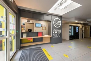 Unclassified image, 4 of 20, button - B&B Hotel Valence Sud (Valence)
