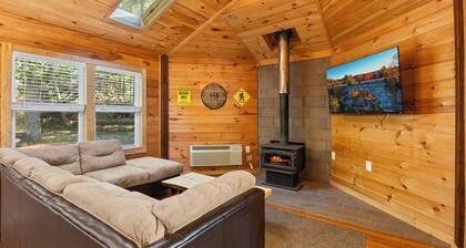 3 Miles Hollerwood/ATV Parking/Mountain Views