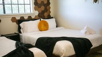 5 camere, una scrivania, ferro/asse da stiro, culla da viaggio