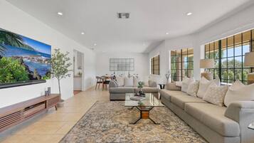 TV, fireplace, stereo