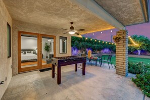 5 bedrooms, desk, iron/ironing board, travel cot - Estate+Pool+Spa+Golf+Mountain Views+Pool Table (Palm Desert)