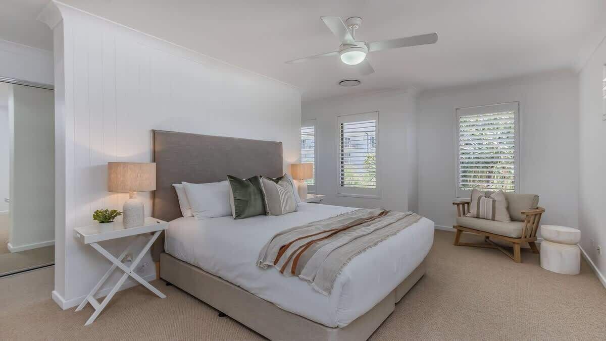 5 bedrooms, iron/ironing board, travel cot, WiFi