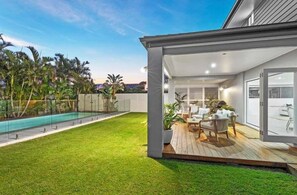 Pool - Barrels- Beachside holiday home sleeping 10 (kingscliff)