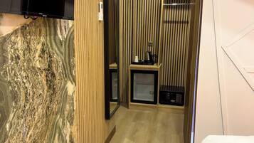 In-room safe, laptop workspace, blackout drapes, soundproofing