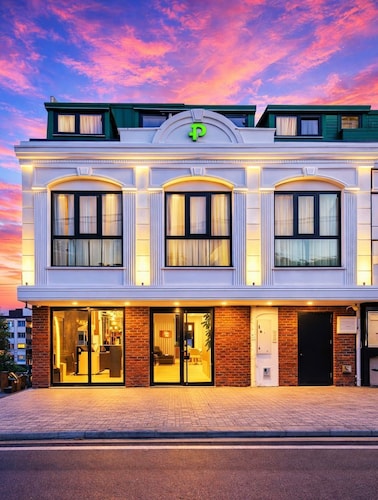 Positive Hotel