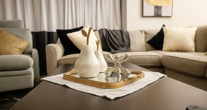 Lux Escape w/King Bed/Loft/Skyline Views near BLT