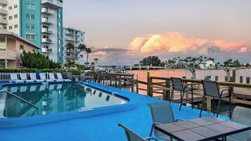 Outdoor pool, a heated pool