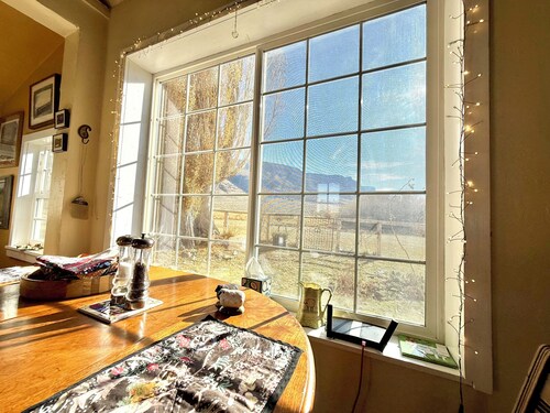 Charming 1-bedroom house in Plush