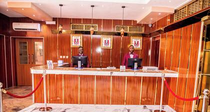 Villa Hilton Hotels & Apartments