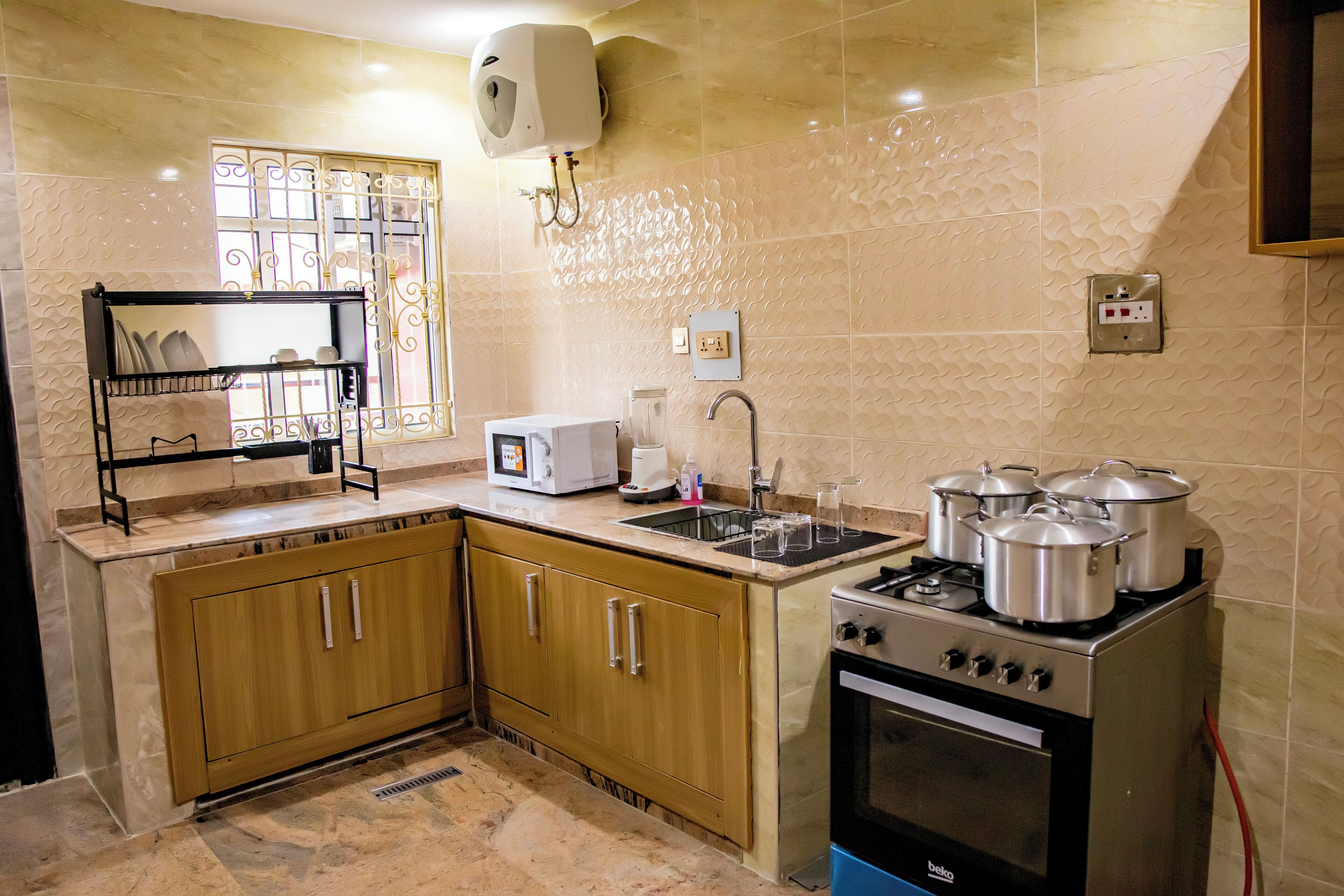 高级双人房, 阳台, 城市景观 | 私人厨房 | 冰箱、微波炉、烤箱、高脚椅