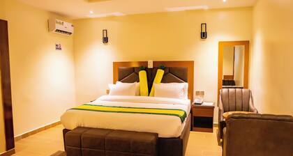 Villa Hilton Hotels & Apartments