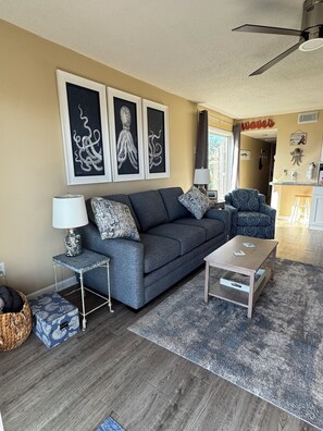 Smart-tv, een dvd-speler en boeken