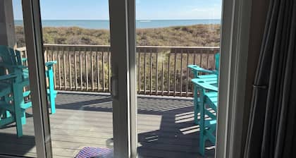 Ocean Front Condo
With spectacular sunrises!