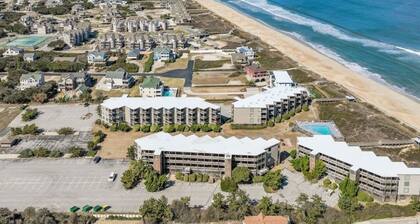Ocean Front Condo
With spectacular sunrises!
