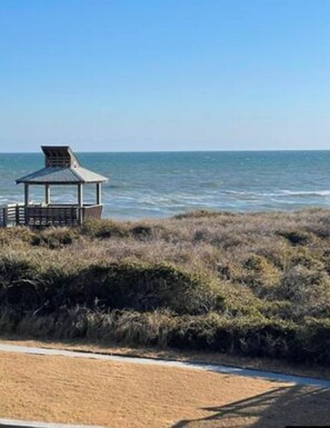 On the beach, sun-loungers - Ocean Front Condo
With spectacular sunrises! (Kitty Hawk)