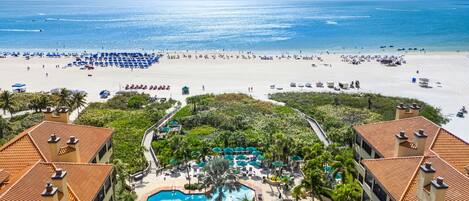 Sur la plage, serviettes de plage