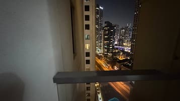 Comfort Room, Balcony