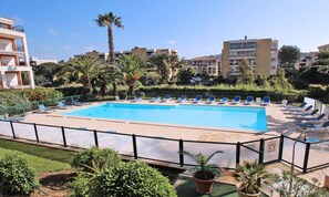 Outdoor pool - 3-room Apartment - 4/5 People - Residence Swimming Pool - Air Conditioning - Wifi - Close to the Center - Sainte Maxime - 3 Rating (Sainte-Maxime)
