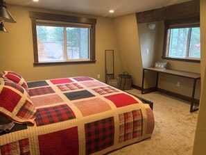 2 bedrooms, iron/ironing board, free WiFi, bed sheets - Charming 2-bedroom cabin in McCall (McCall)