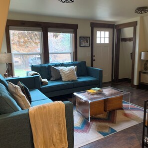 Televisión y chimenea 