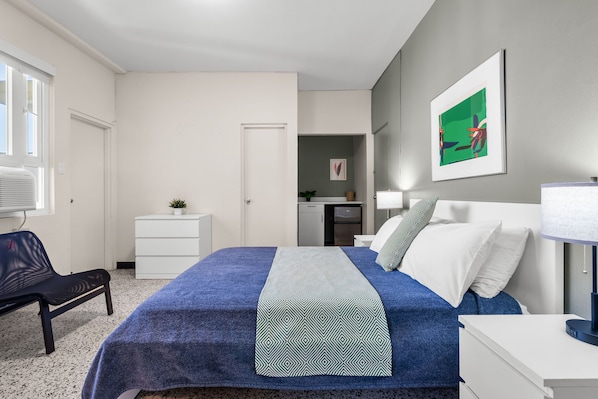 Villa | 1 bedroom - Near La Placita Free Breakfast TV With Netflix (San Juan)