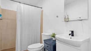 Apartment | 3 bedrooms - Coastal Getaway Minutes to Sand Gaming Hub (San Juan)