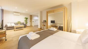 Iron/ironing board, internet, bed sheets