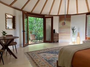 Deluxe tent, uitzicht op bergen | Luxe beddengoed, gratis wifi, beddengoed