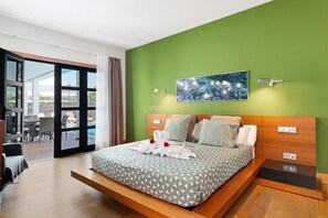 3 bedrooms, iron/ironing board, internet, bed sheets