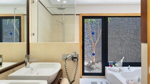 Hair dryer, towels - Modern villa with private pool in Playa Blanca (Yaiza)