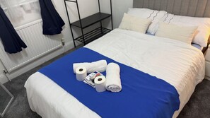 4 chambres, fer et planche à repasser, Wi-Fi gratuit, draps fournis