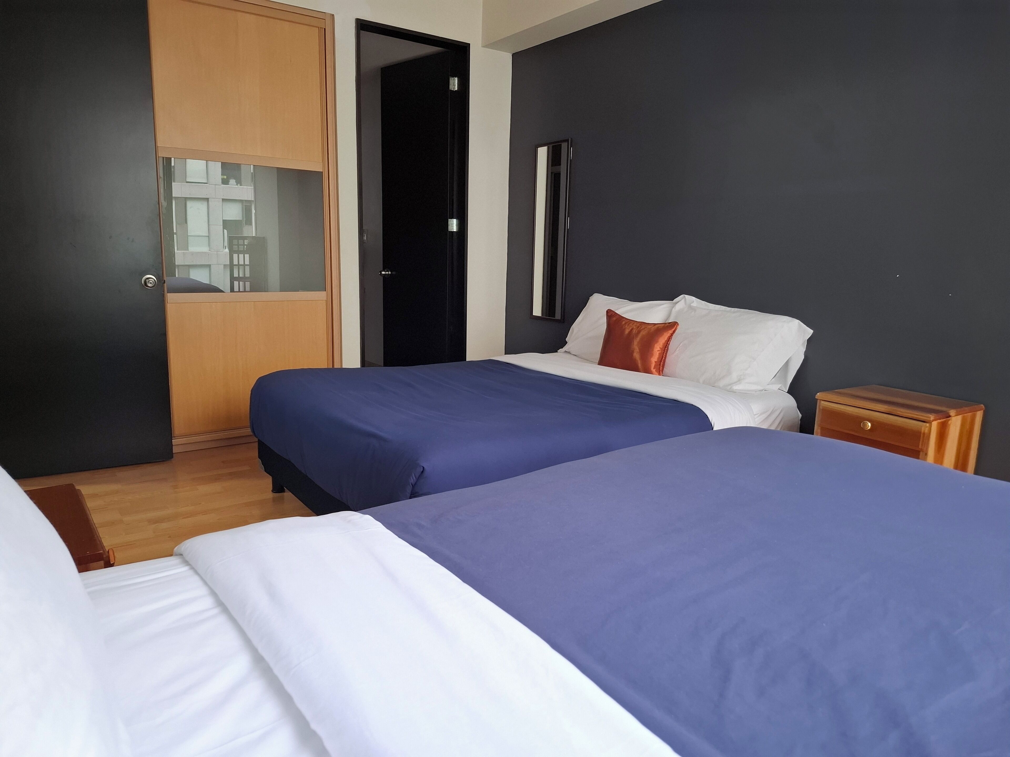 Departamento familiar, vista al jardín | Cortinas blackout, tabla de planchar con plancha y wifi gratis 