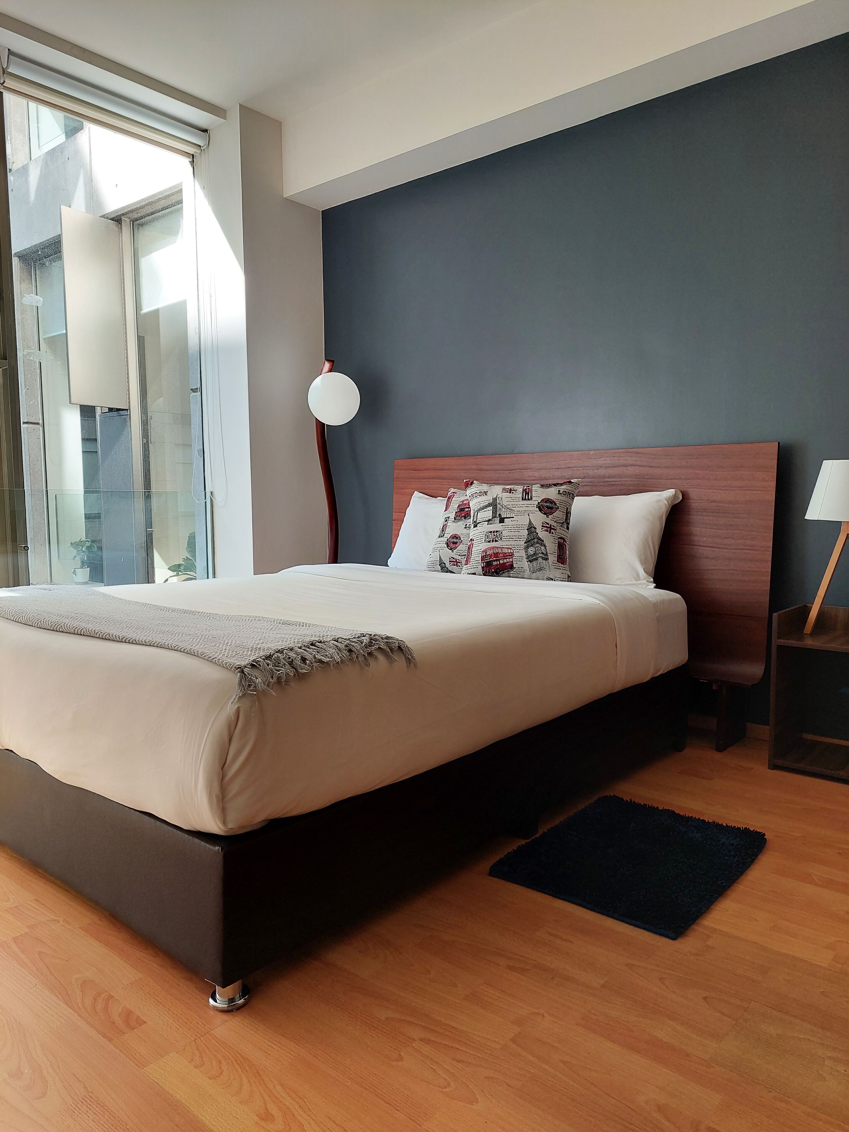 Deluxe Apartment, Garden View | Blackout drapes, iron/ironing board, free WiFi