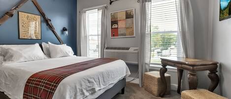 1 slaapkamer, een strijkplank/strijkijzer, wifi, beddengoed