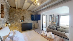 1 bedroom, in-room safe, iron/ironing board, travel cot