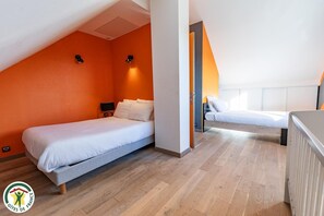 Travel cot, free WiFi, bed sheets - L'Aisance du Pont - COUPEVILLE (COUPEVILLE)