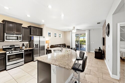 Spring Break Available! 5 Bedroom Near Disney