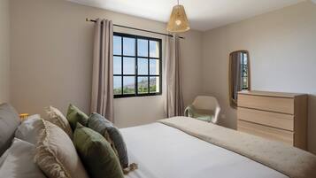 2 dormitoris, planxa i posts de planxar, wifi i roba de llit