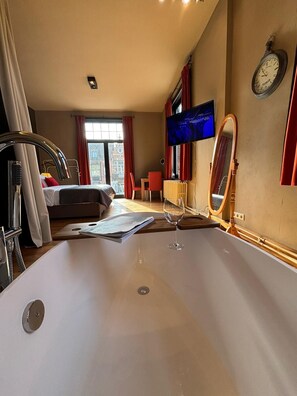 1 camera, Wi-Fi, lenzuola